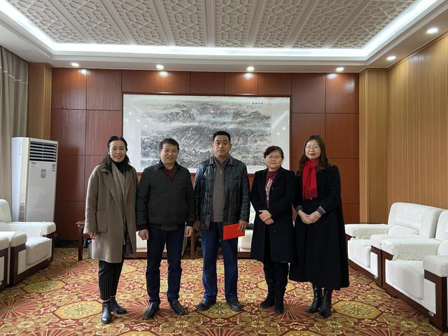 http://www.jxycu.edu.cn/_upload/article/images/31/2e/1a4243f24bea91741ef76c8322eb/6971022b-b0fc-4a7a-af35-e4e045e474ac.jpg